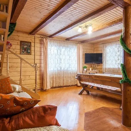 Country house у гриніва Polyanitsa Popovichevskaya