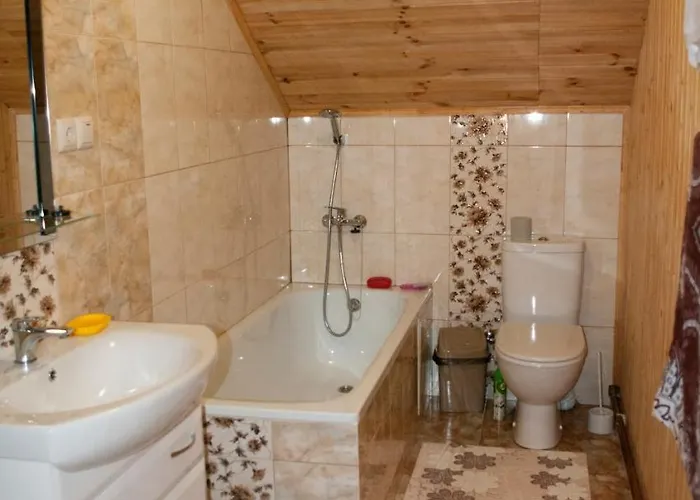 Country house у гриніва Polyanitsa Popovichevskaya